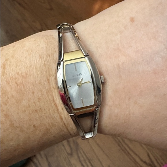 Guess Woman’s Watch - Picture 7 of 7